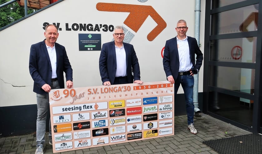 De jubileumcommissie ’90 jaar Longa ‘30’ met vlnr Theo Hulshof, Marcel Mellink en Roy Baks. Foto: Theo Huijskes