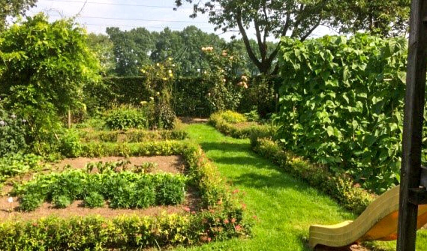 De familie Wagenvoort legde in een van de tuinkamers een groentetuin aan. Foto: Ben Wagenvoort