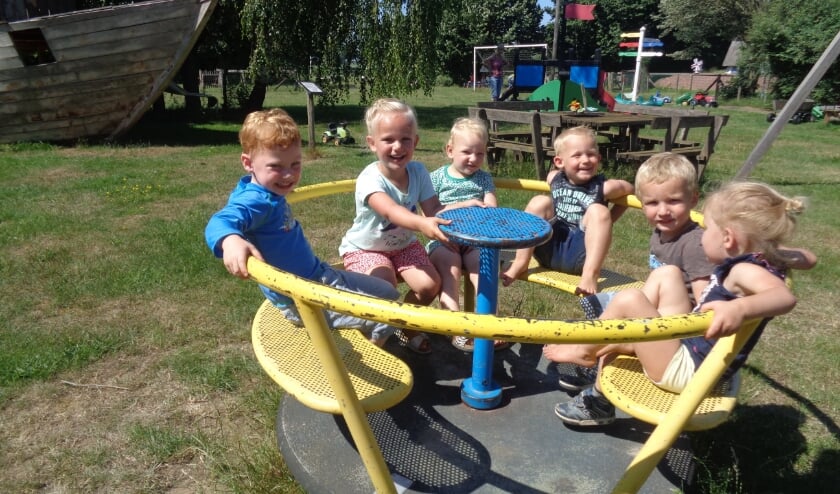 Samen plezier maken tijdens het schoolreisje naar Feltsigt. Foto: PR