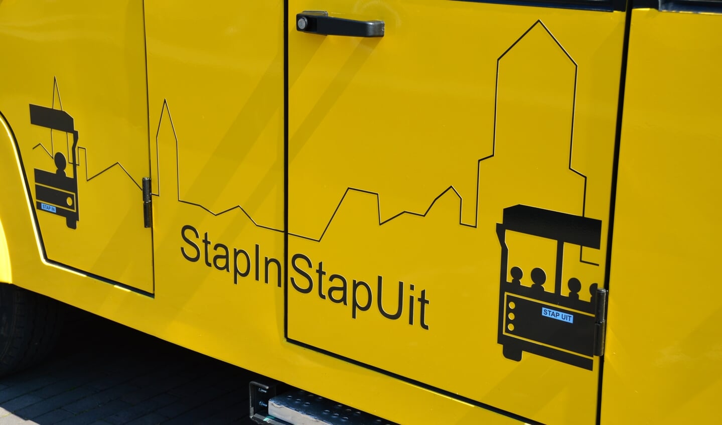 Contact mocht meerijden tijdens een proefrit van de Stap-In-Stap-Uit-Bus in Zutphen. Foto: Alize Hillebrink