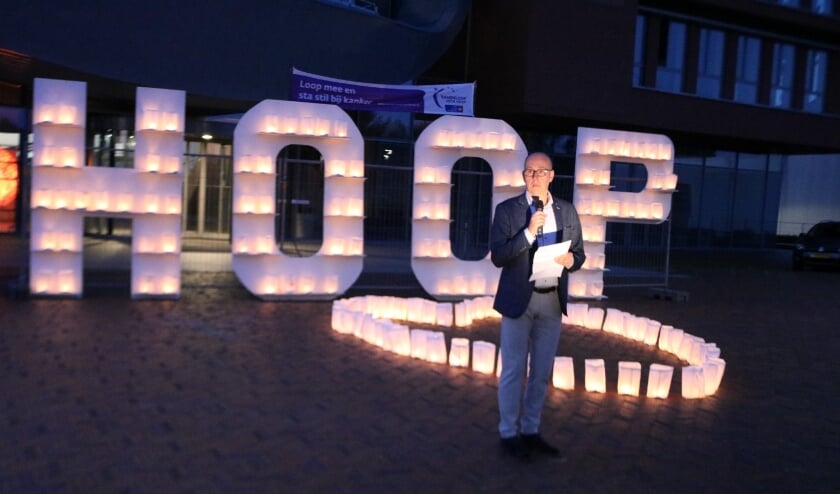 Wethouder Bert Groot Wesseldijk sprak de aanwezigen toe. Foto: Arjen Dieperink