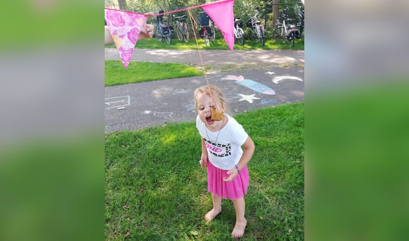 Kinderen mogen koekhappen, stoepkrijten en bekkenblazen. Foto: PR