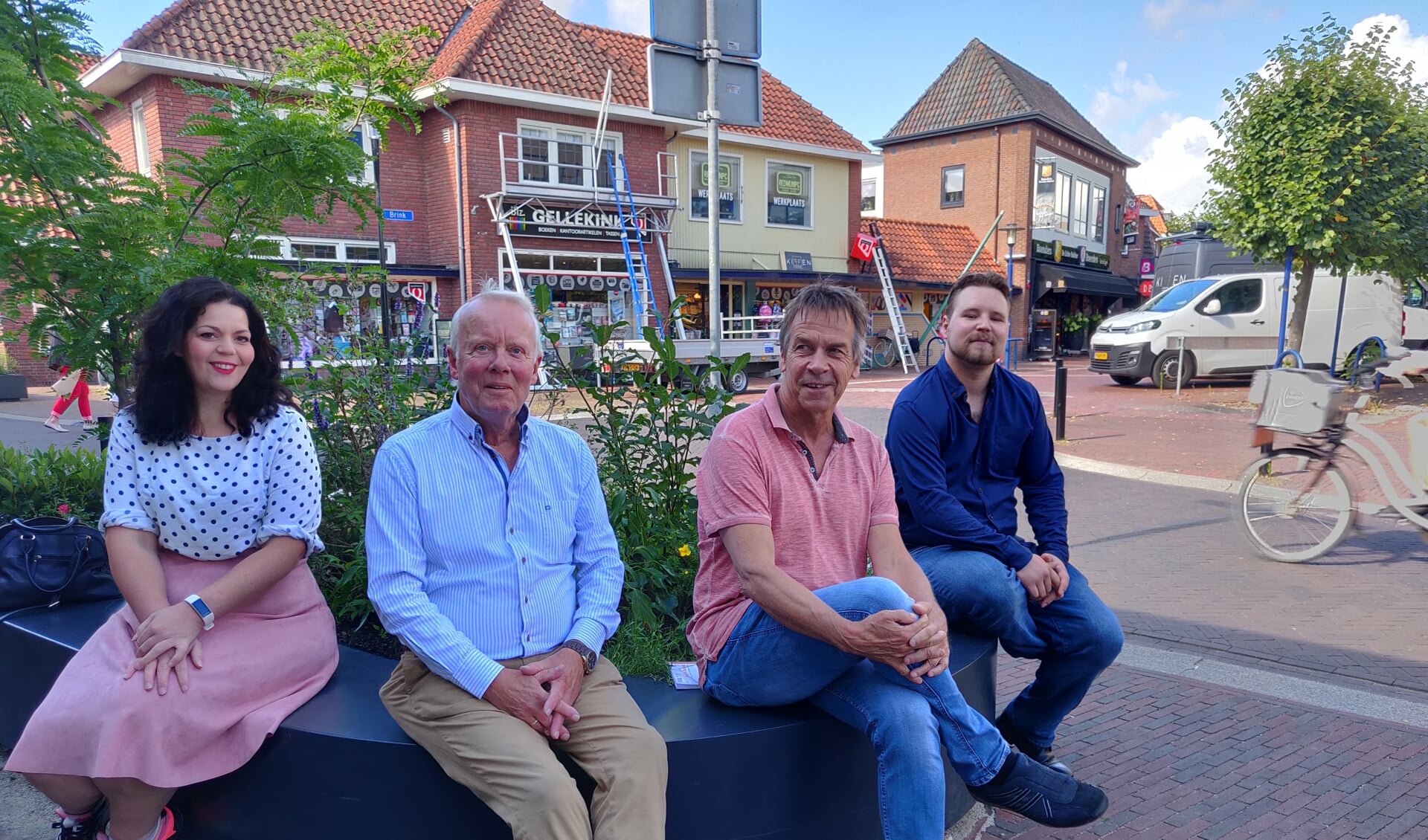 Van links af Madelon Kuijk, Piet Hoogers, Raph Schouten en Marinus Klasen van Kern Gezond Eibergen. Foto: Rob Stevens