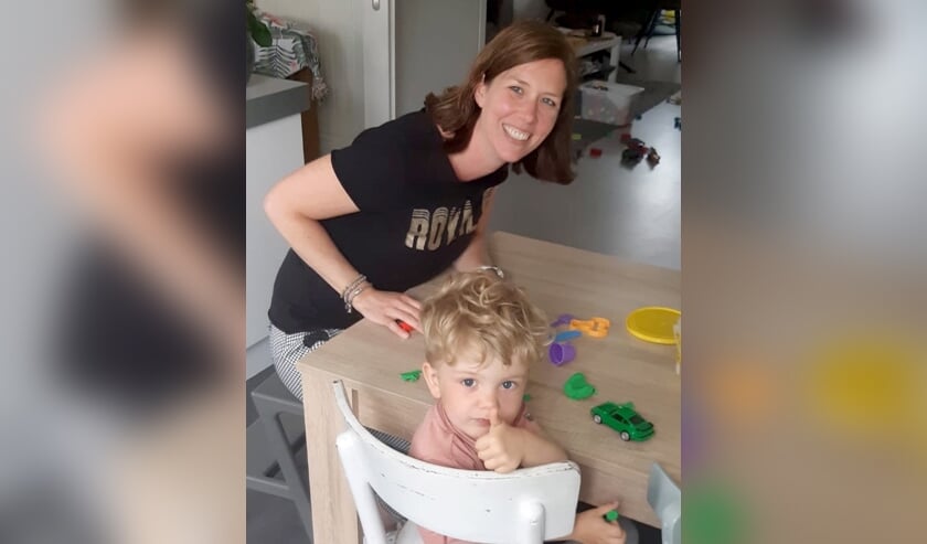 Rianne Geerligs helpt door kinderen uit andere gezinnen af en toe op te vangen. Foto: Yunio Communciatie