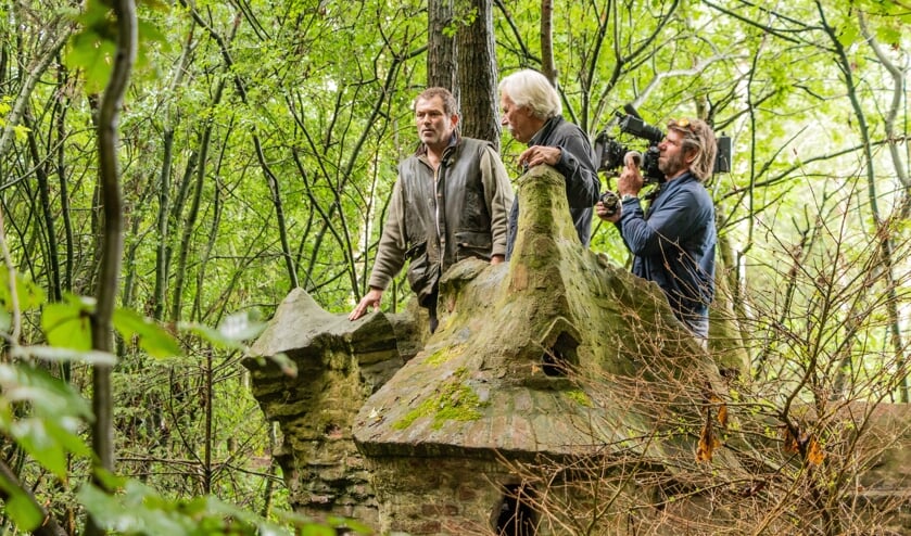Op een verscholen plek in Zutphen werkte Eco in de jaren negentig aan een bijzondere botanische tuin. Rond de tuin bouwde hij Anton-Pieckachtige kasteeltjes. De ‘Eco-kathedraal’ genoemd. Foto: Henk Derksen