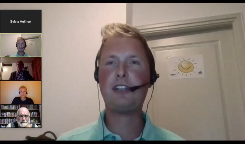 Thijs Huls riep tijdens de Meet Up jongeren op om toch vooral mee te doen en te denken. Foto: PR