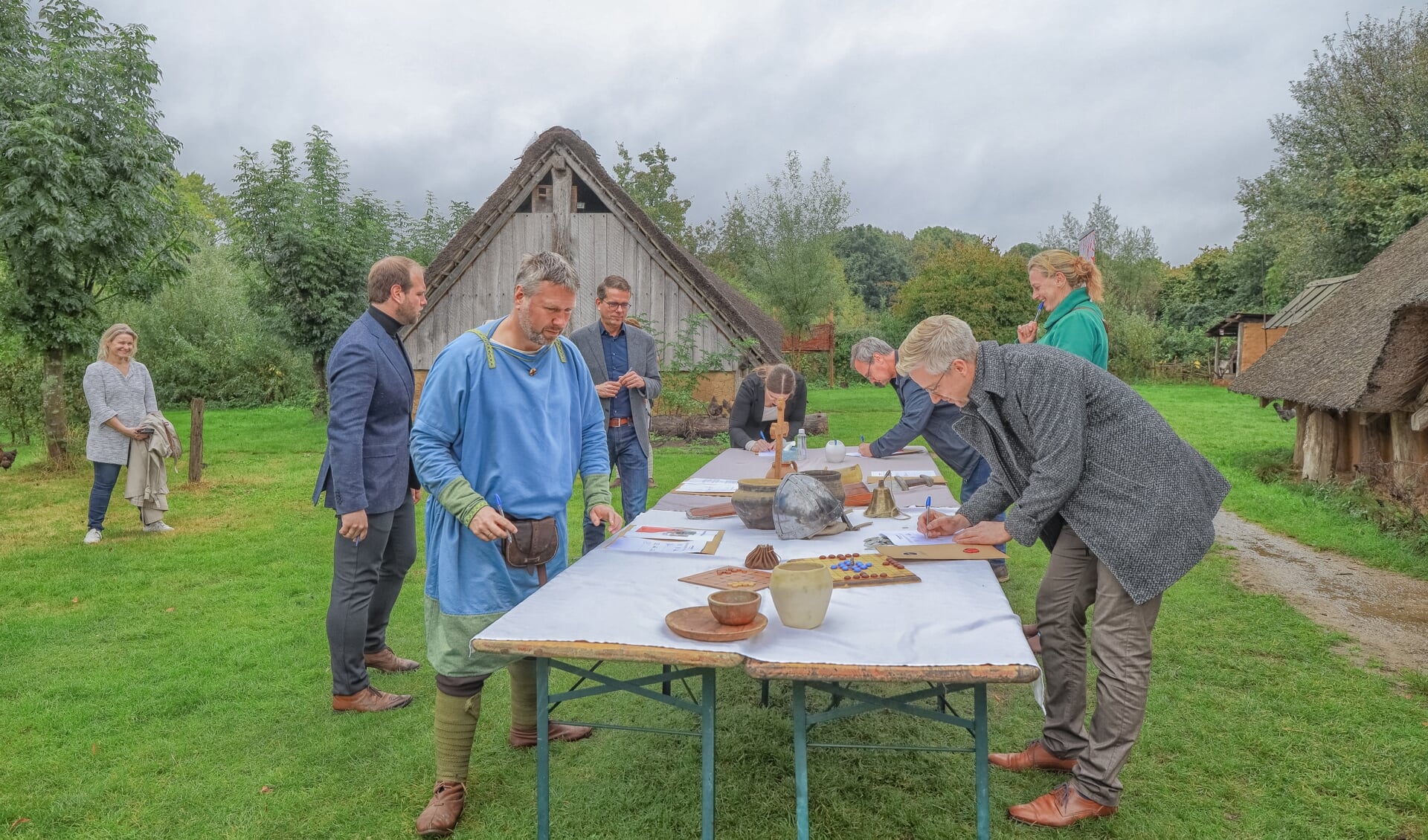 De betrokken partijen waren voor de ondertekening uitgenodigd bij Erve Eme. Foto: PR