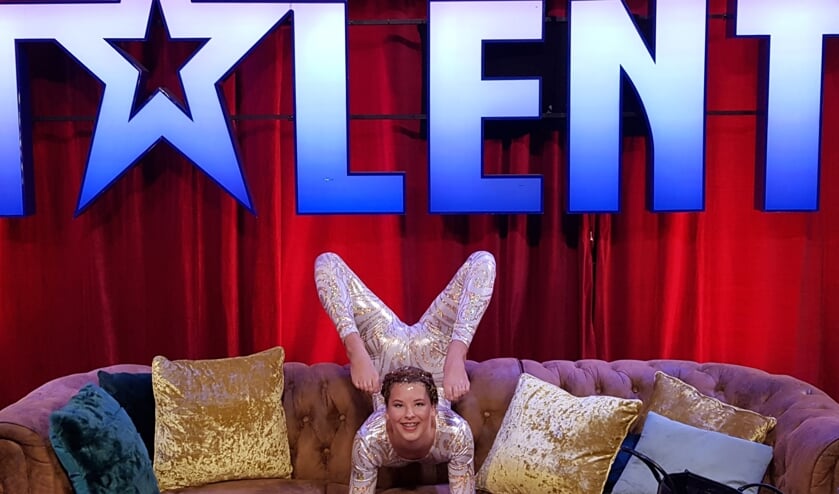 Iris Jaspers voor haar optreden bij het tv-programma Holland's Got Talent waar ze doorging naar de volgende ronde. Foto: Karen Trotter