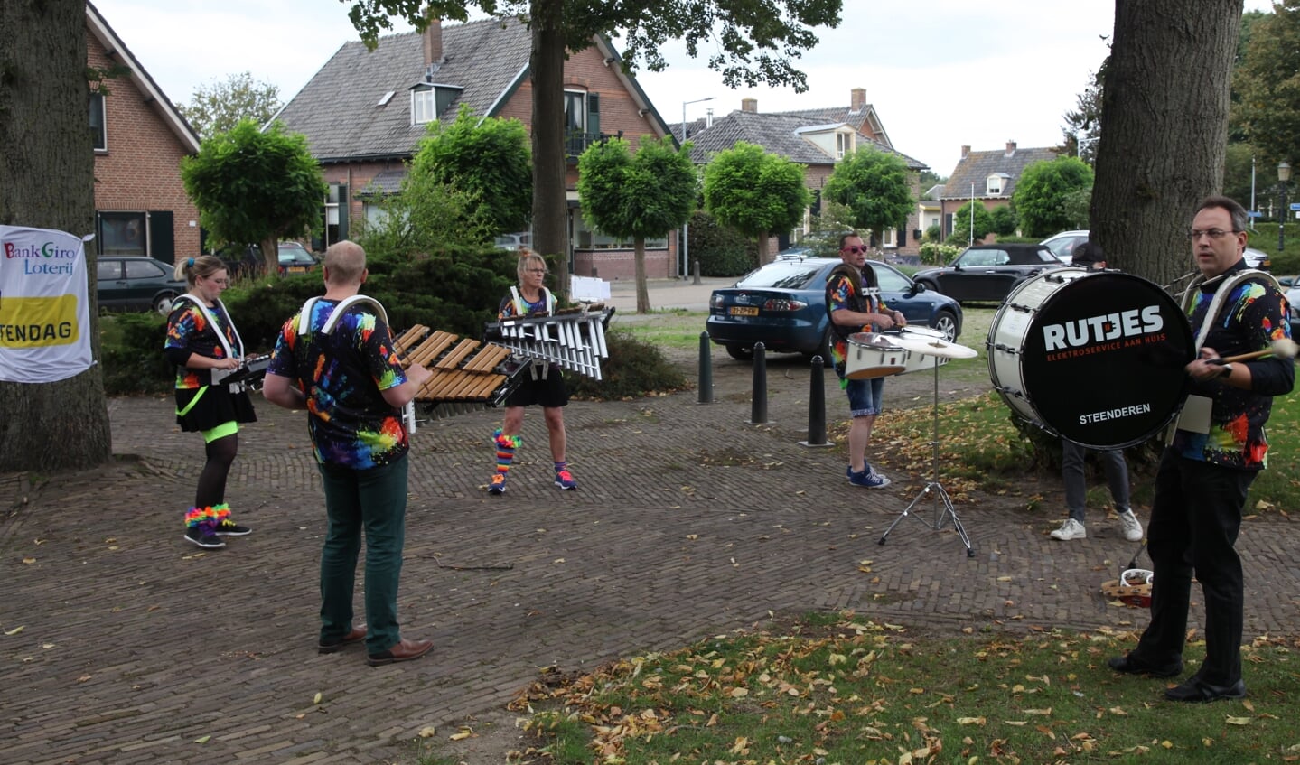 De malletband van muziekvereniging Nieuw Leven uit Steenderen. Foto: Menno Leistra