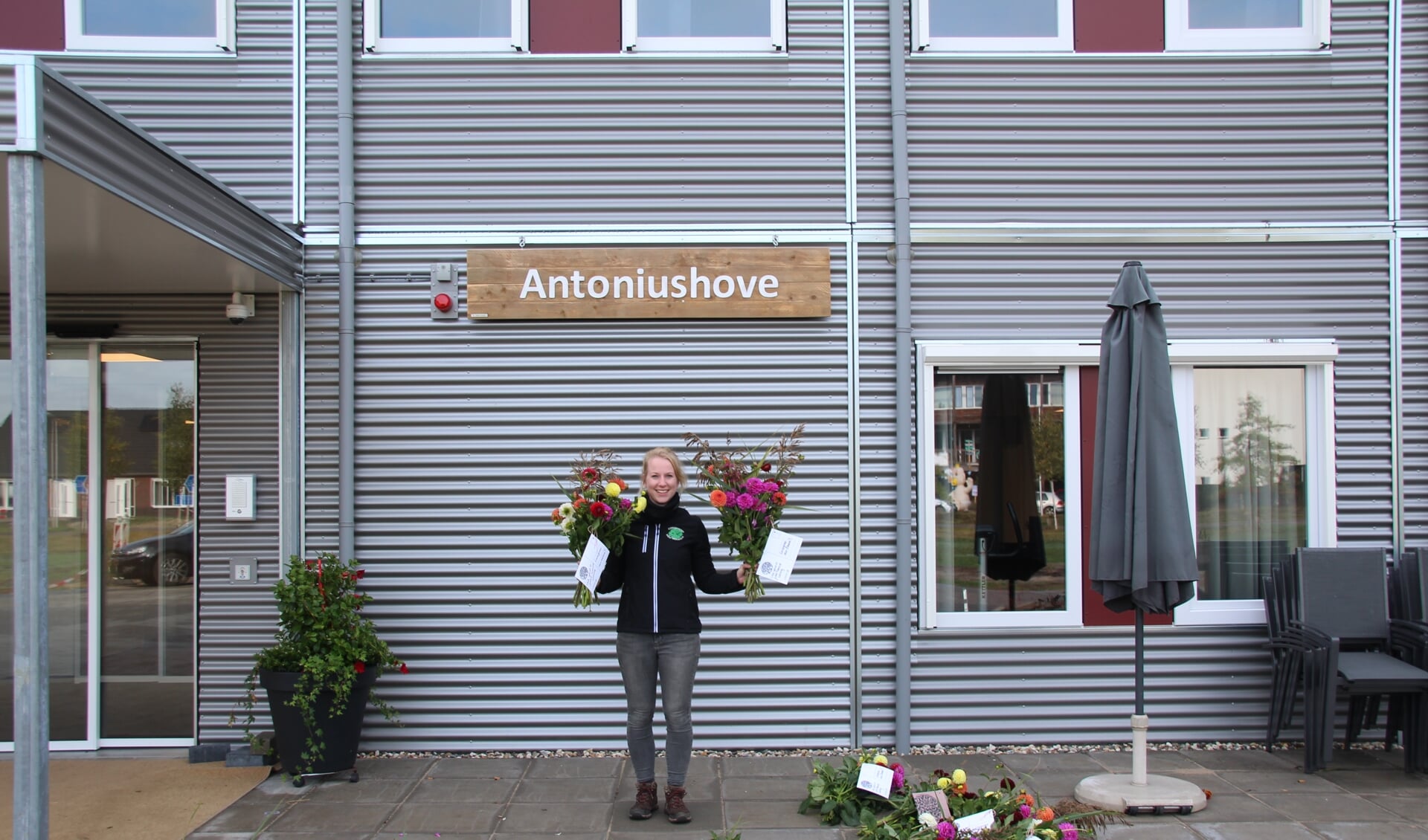 Een fleurig welkom voor de bewoners van de tijdelijke locatie van de Antoniushove. Foto: PR Veur Mekare?!