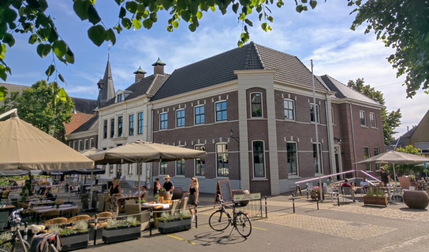 De verruimde terrassen op de Markt. Foto: D66