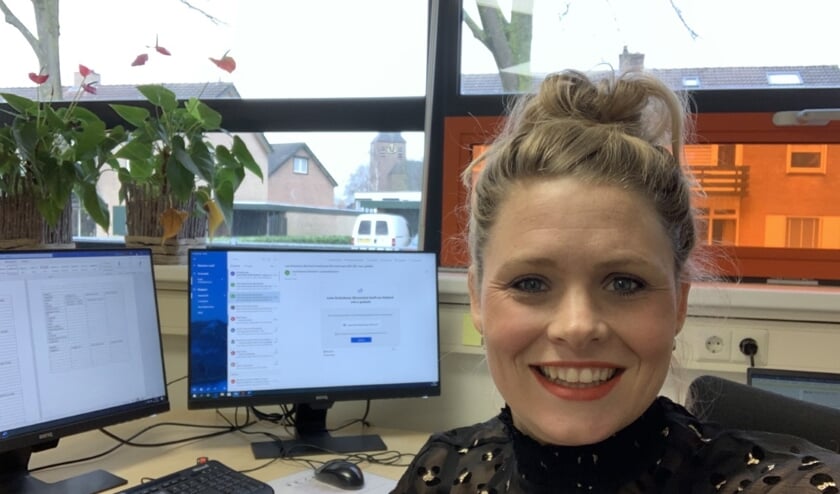 <p>Babs Feijen ziet haar droom uitkomen op de Bernardusschool in Keijenborg. Foto: PR</p>
