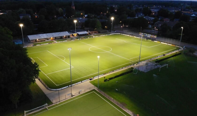 <p>VV Ruurlo en Stichting Beheer Sportpark 't Rikkelder doen voorstel voor onderzoek om de nieuwe sporthal op de huidige locatie van de kantine en kleedkamers te bouwen. Foto: PR</p>