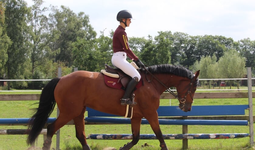 Lynn Bouwmeester met La Dolce Vita. Foto: Kelly Mulder Fotografie