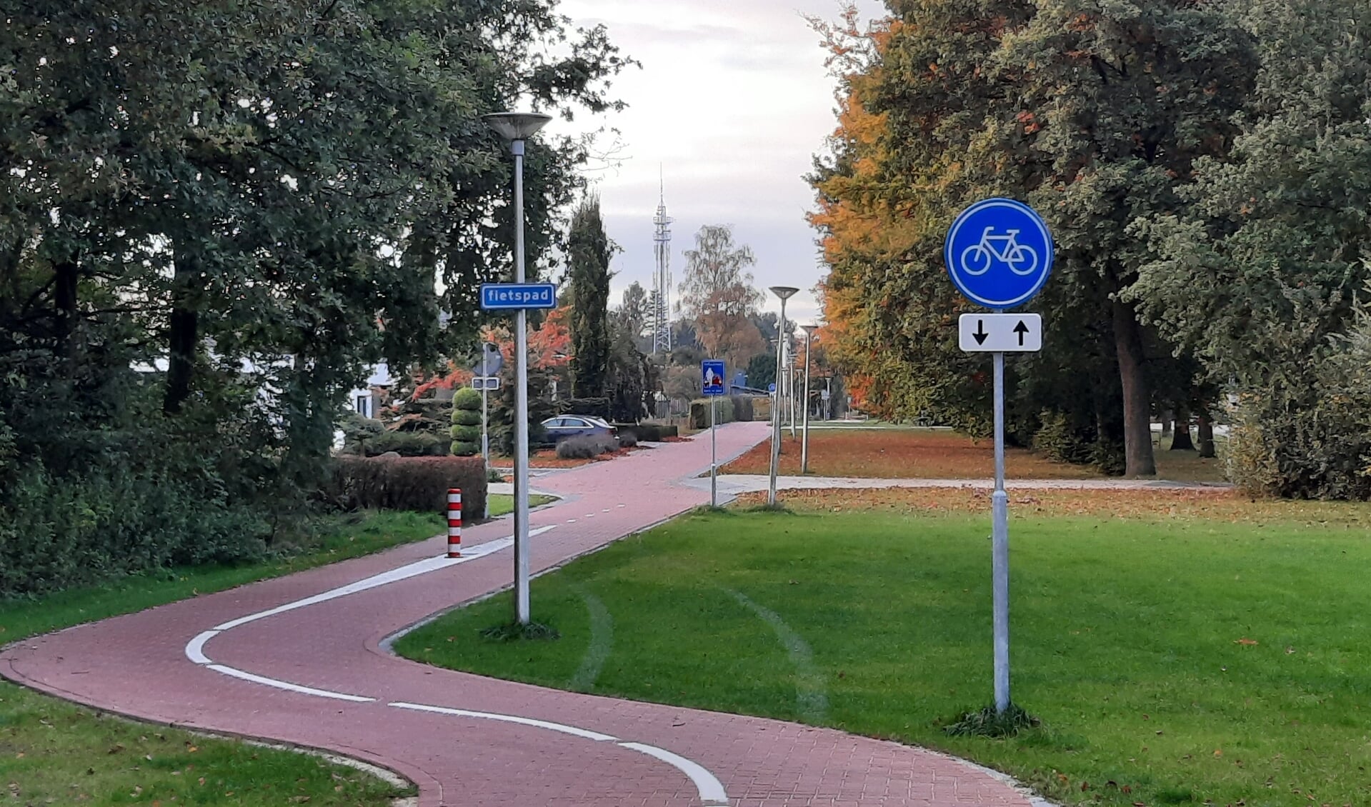 Dit fietspad tussen de Eibergseweg en de Marhulzenweg krijgt de naam 'Oude Spoorbaan'. Foto: Kyra Broshuis