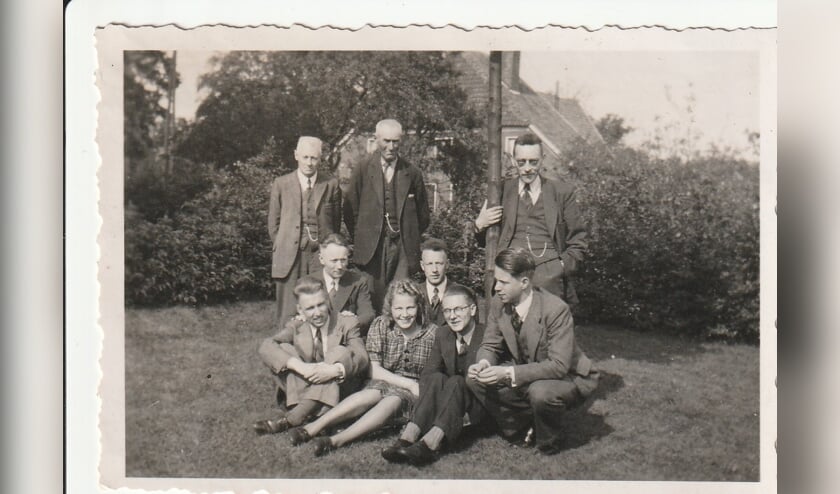 Ambtenaren gemeente Dinxperlo. Foto: Collectie Ben Maandag