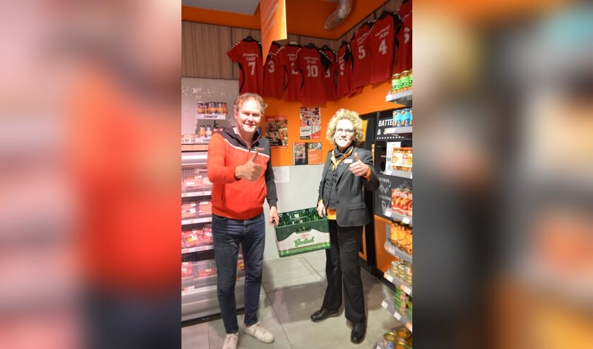 Rein Bruinsma, voorzitter Dash, en Monique van der Voort van Coop. Foto: PR