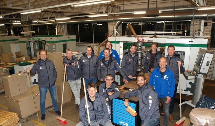 <p>Selectie Bovo H3 bij sponsor Luva. Foto: PR Bovo H3</p>