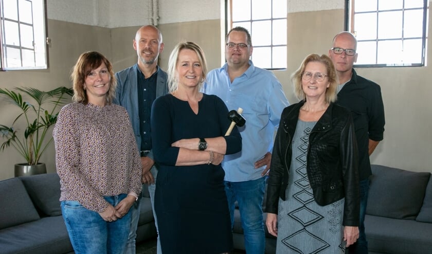 De voorzitters van de zes staven van GGNet Warnsveld. Foto: Guido Bogert Fotografie