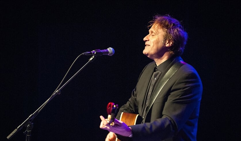 <p>Maarten Peters tijdens een concert. Foto: © STUDIO 81 Photography</p>