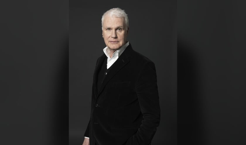 <p>Adriaan van Dis is een van de gasten tijdens het schrijversgala ter gelegenheid van het 175-jarig bestaan van Boekhandel Lovink. Foto: Annaleen Louwes</p>