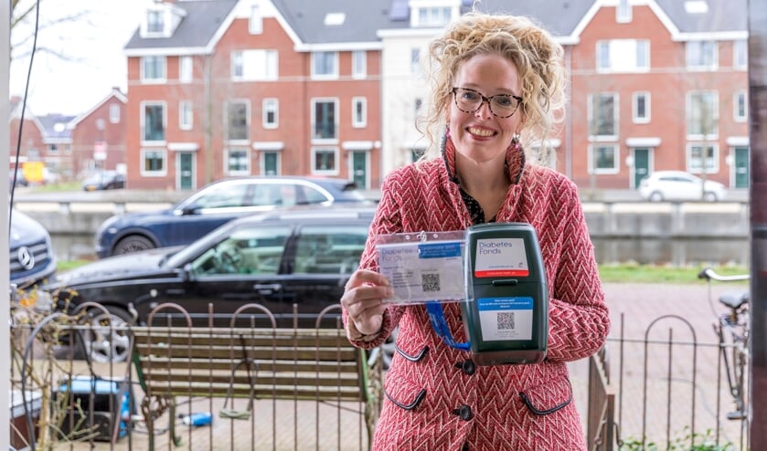 <p>Doneren aan de deur kan nu ook met een tikkie of de QR-code. Foto: Diabetesfonds</p>