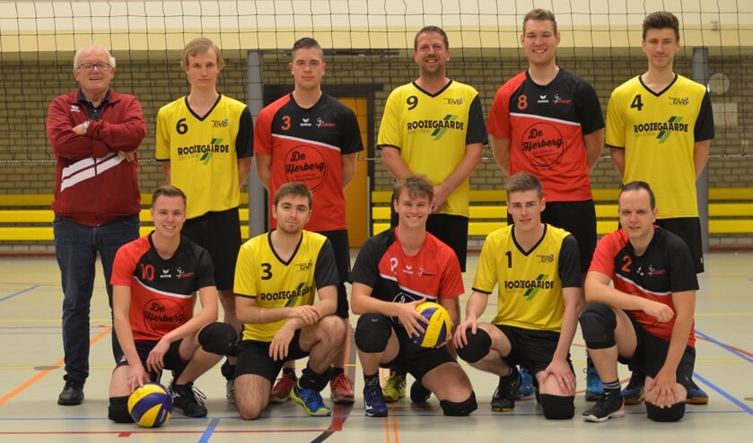 <p>Het nieuwe Heren 1-team datbestaat uit een mix van spelers van Morgana DVO en Dash en uitkomt in de eerste klasse. Foto: PR </p>
