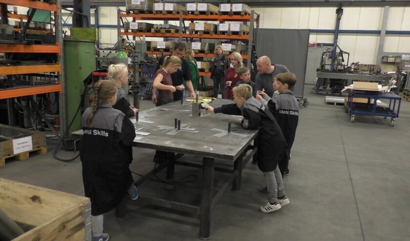 Leer metaal bewerken tijdens de gratis workshop. Foto: PR