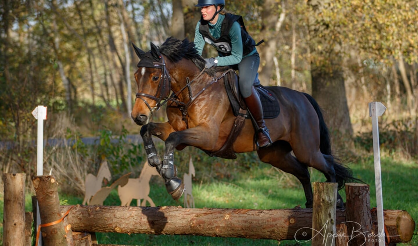 Britt Winkelhorst in actie tijdens de onderlinge wedstrijd. Foto: Appie Bosch