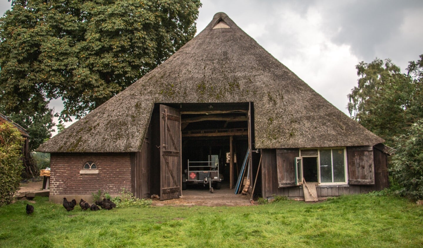 De boerderij met schuur van de familie Smeets in Vorden is één van de gefilmde boerderijen. Foto: Achterhoekfoto.nl/Liesbeth Spaansen