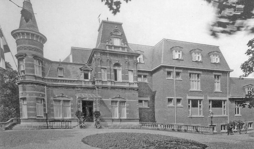 De villa van de dames Mispelblom Beijer als onderdeel van het Walburgisziekenhuis. Foto uit besproken boek   