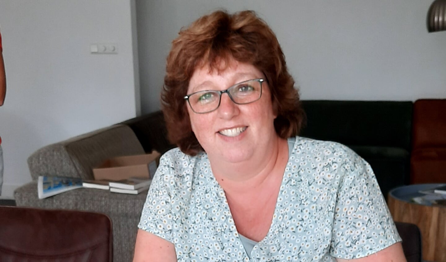Jolanda Gierkink schrijft korte verhalen en debuteert met 'De ommekeer' in verhalenbundel 'De Wadden in vogelvlucht'. Foto: eigen foto