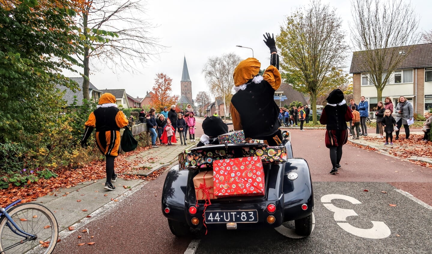 Sinterklaasfeest in Hengelo, anders dan anders, maar heel gezellig. Foto: Luuk Stam