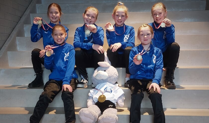 <p>Eindelijk weer eens een wedstrijd en dan meteen goud mee naar huis, voor jonge turners van Borchlo. Foto: PR</p>