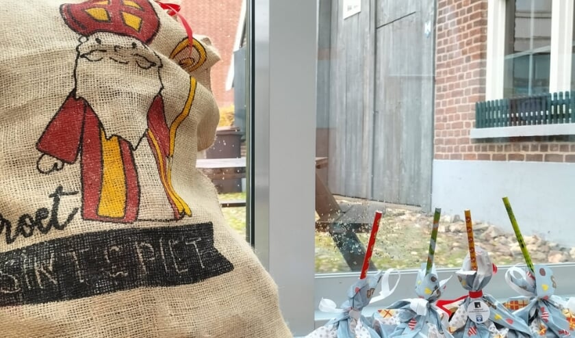 De schoen zetten in het museum. Foto: PR