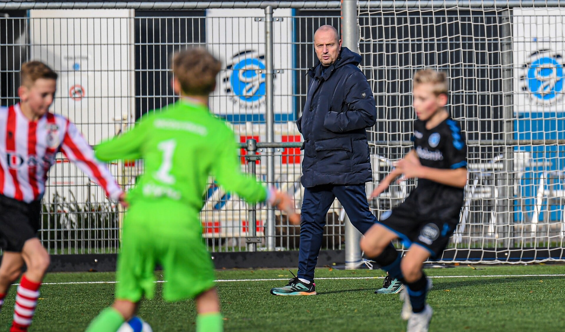 Jefta Bresser tijdens een jeugdtraining. Foto: De Graafschap Media