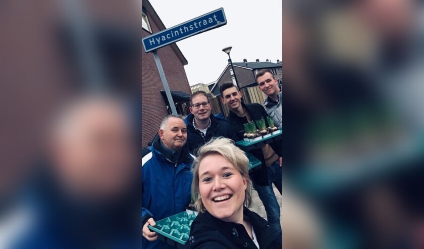 <p>Leden van Excelsior verkopen voorlopig geen hyacinten. Foto: PR</p>