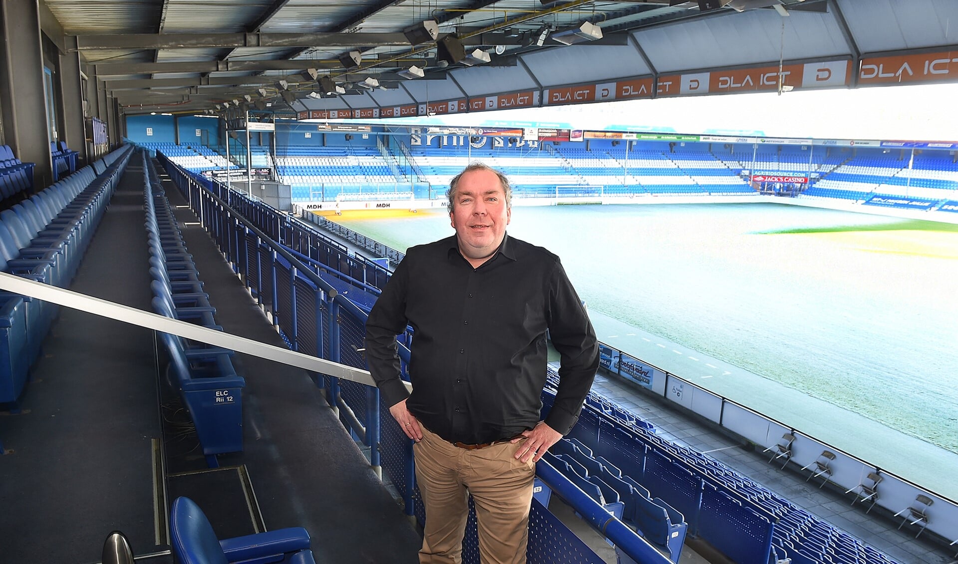 Hans Martijn Ostendorp in stadion De Vijverberg. Foto: Roel Kleinpenning