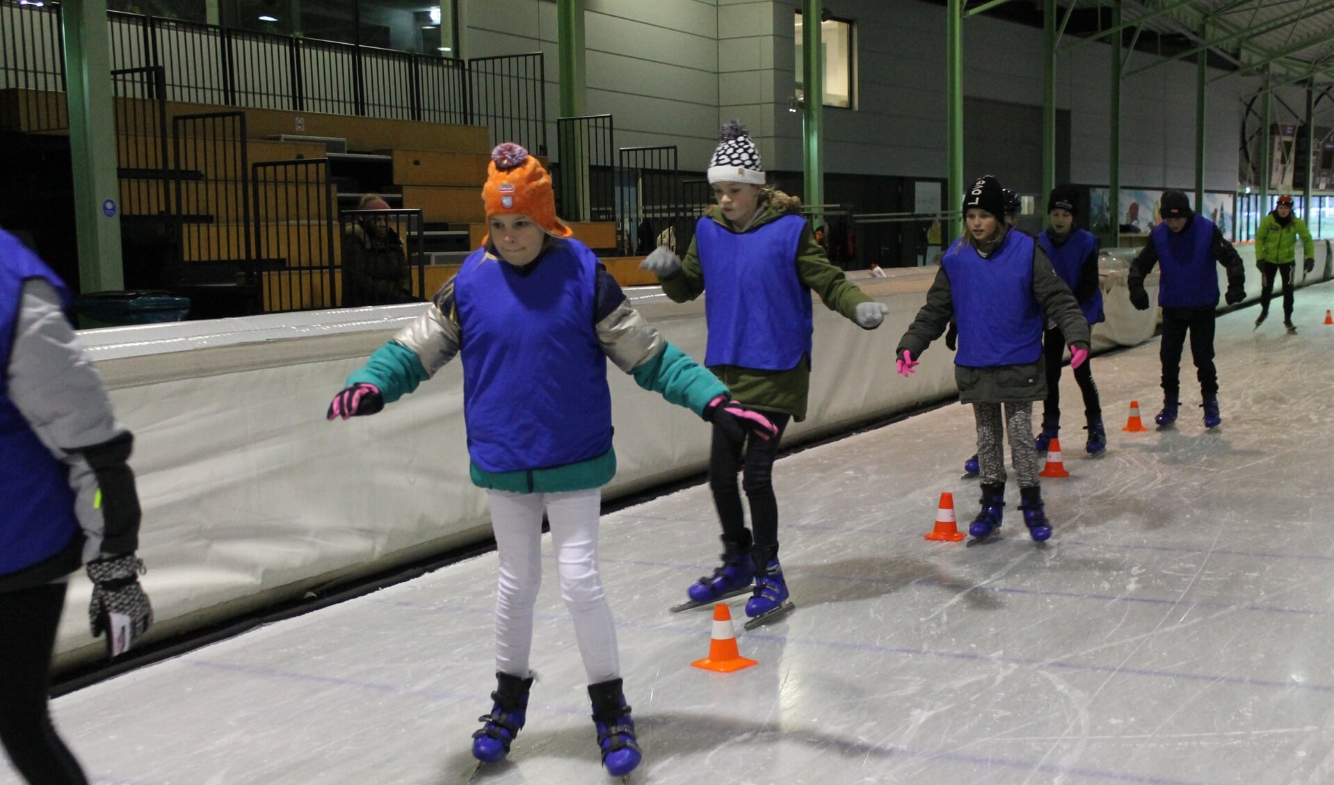 Deze winter behaalden al tientallen scholieren schaatsdiploma's via SFB. Foto: PR