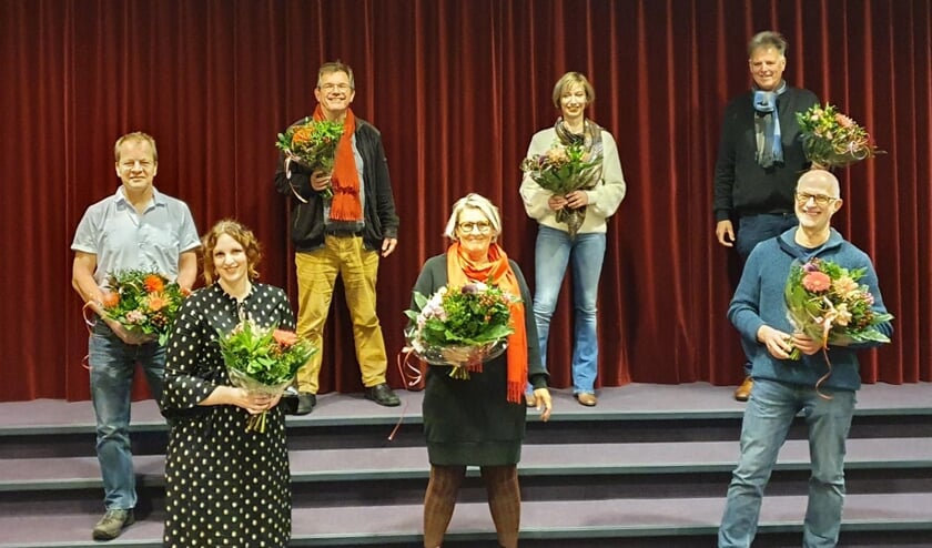 Progressieve Partij, eerste zeven van de lijst. Esther Diepenbroek staat links vooraan. Foto: PR  