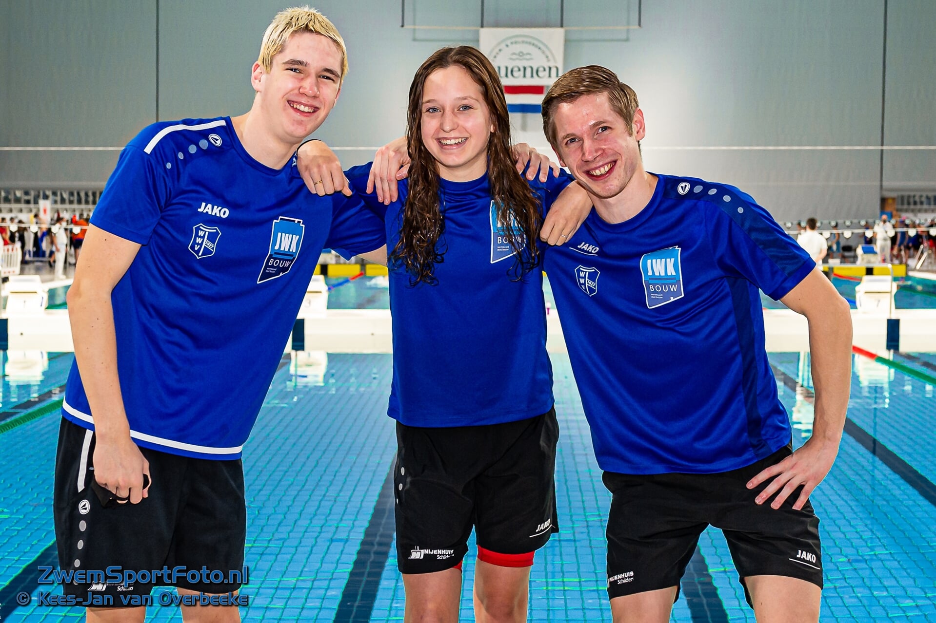 Wessel Jansen, Iris Papen & trainer Bryan Tankink. Foto: Zwemsportfoto.nl/Kees-Jan van Overbeeke