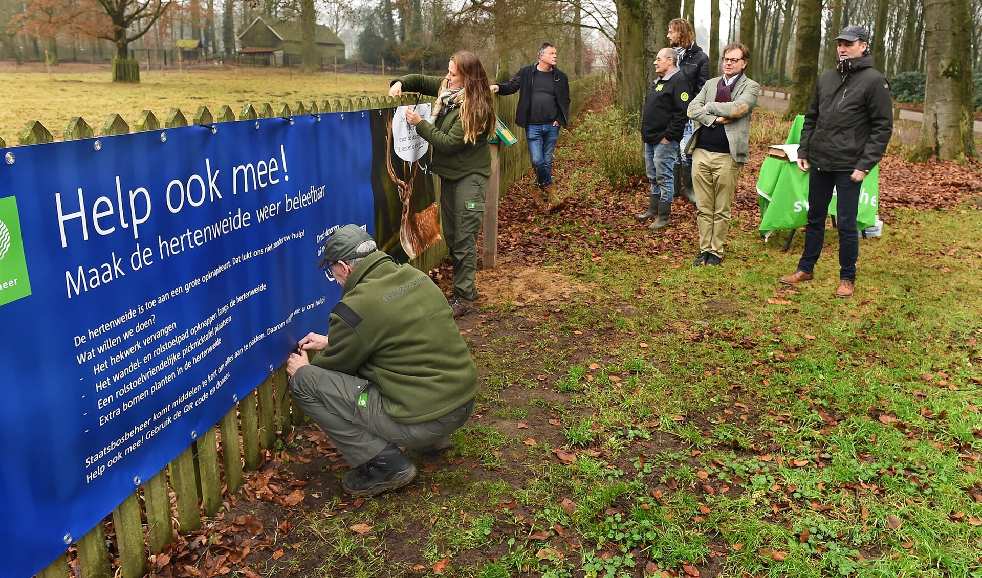 De start crowdfundactie voor hertenkamp bij het kasteel Slangenburg. Foto: Roel Kleinpenning