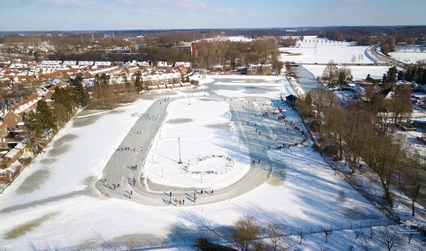 <p>De leden hebben met veel plezier hun rondjes kunnen schaatsen op de prachtig geprepareerde natuurijsbaan. Foto: Steven de Vries</p>