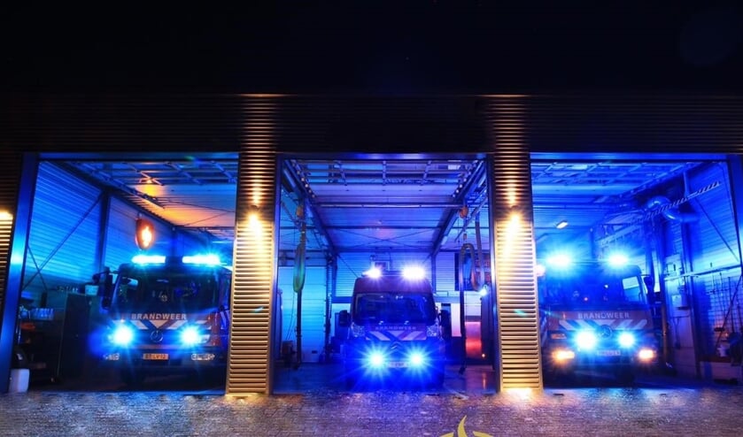 <p>De Ruurlose brandweerkazerne aan de Groenloseweg werd vorige week in het 'blauwe licht' gezet. Foto: Brandweer Ruurlo. </p>
