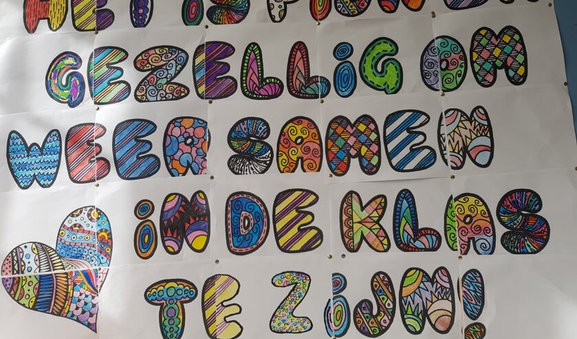 Kinderen zijn blij dat ze weer naar school mogen. Foto: PR Julianaschool