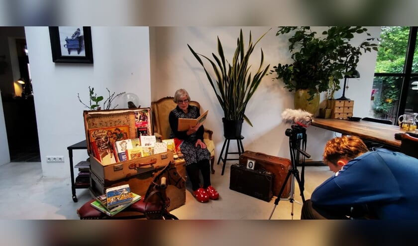 Annie Bultman leest voor. Foto: PR