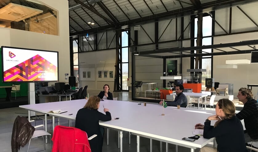 - Grensland: linksachter Judith Tielen, Alexander van der Graaff (Grensland College), Gijs Smeman (CIVON) en Nicky Eppich (Adviseur grensoverschreiden samenwerking en Public Affairs gemeente Winterswijk). Foto: PR