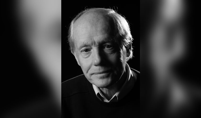 <p>Ds. Hans Bouma heeft een reputatie als verhalenverteller. In de Dorpskerk laat hij Judas aan het woord. Foto: Stefanfotografie</p>