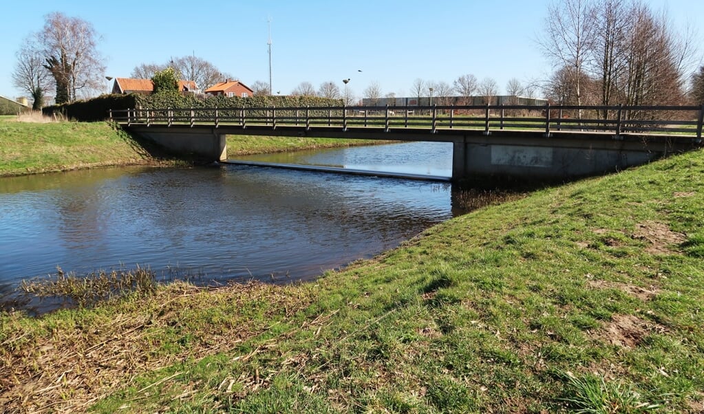 De Geschiedenis Van De Kapotte Brug Groenlosegids Nl