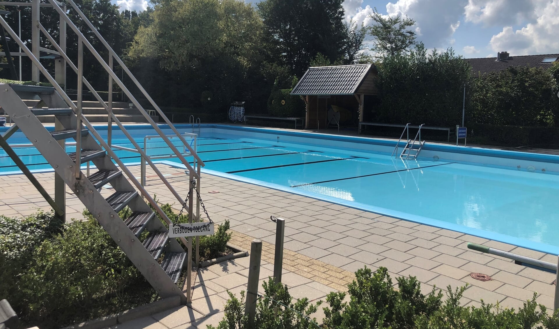 Het zwembad in Steenderen is klaar voor het nieuwe seizoen. Foto: Medewerker zwembad